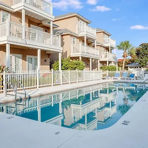 https://sand-dollar-holler.panamacity-beachhotels.com